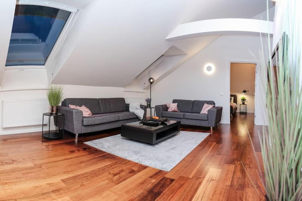 #Stayhere - Spacious Luxury Town Hall 3Bdr Apartment VNO Eksteriør billede