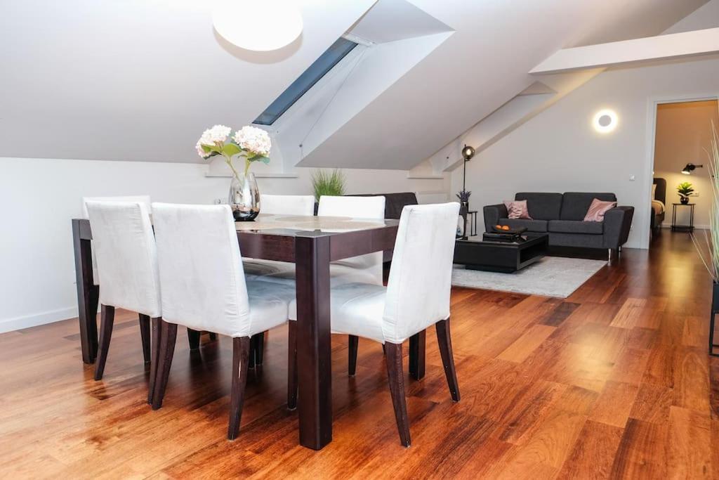 #Stayhere - Spacious Luxury Town Hall 3Bdr Apartment VNO Eksteriør billede